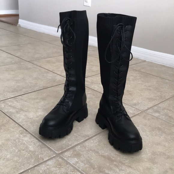 Boots - Picture 3 of 8